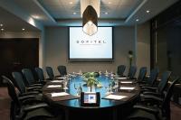 Sala de reuniones del Hotel Sofitel Chain Bridge - Hotel de lujo en Budapest Sala de reuniones del Hotel Sofitel Chain Bridge - Hotel de lujo en Budapest